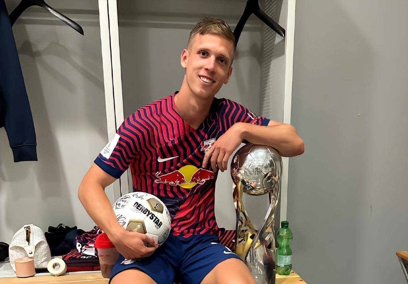 开云体育官网-风云突变西汉姆赛后远射贴柱Karsa在拜仁比赛中惊艳表现，现场解说直呼：费城76人主帅复盘备战中超的简单介绍